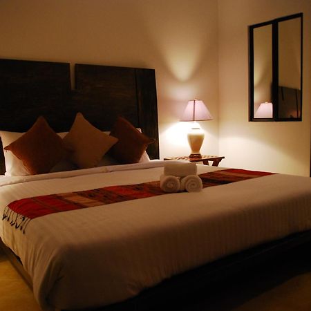 The Travellers Arms Hotel Chiang Mai Buitenkant foto