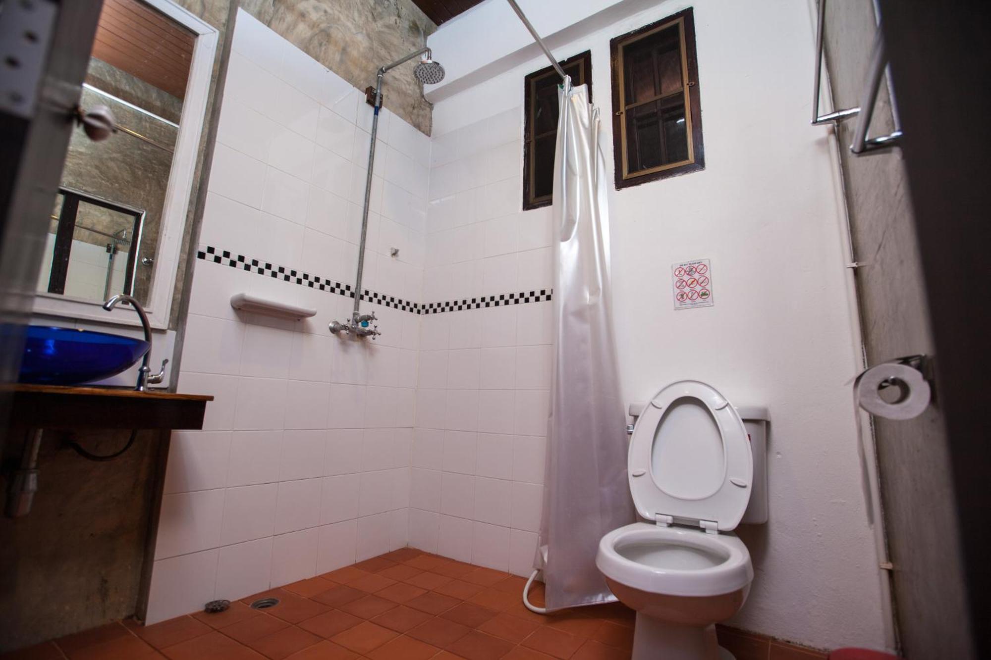 The Travellers Arms Hotel Chiang Mai Buitenkant foto