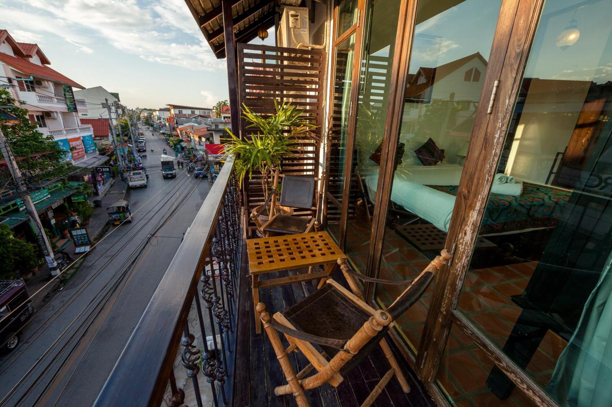 The Travellers Arms Hotel Chiang Mai Buitenkant foto