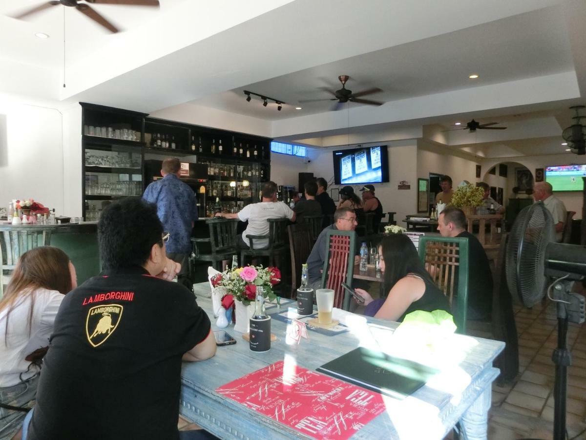 The Travellers Arms Hotel Chiang Mai Buitenkant foto