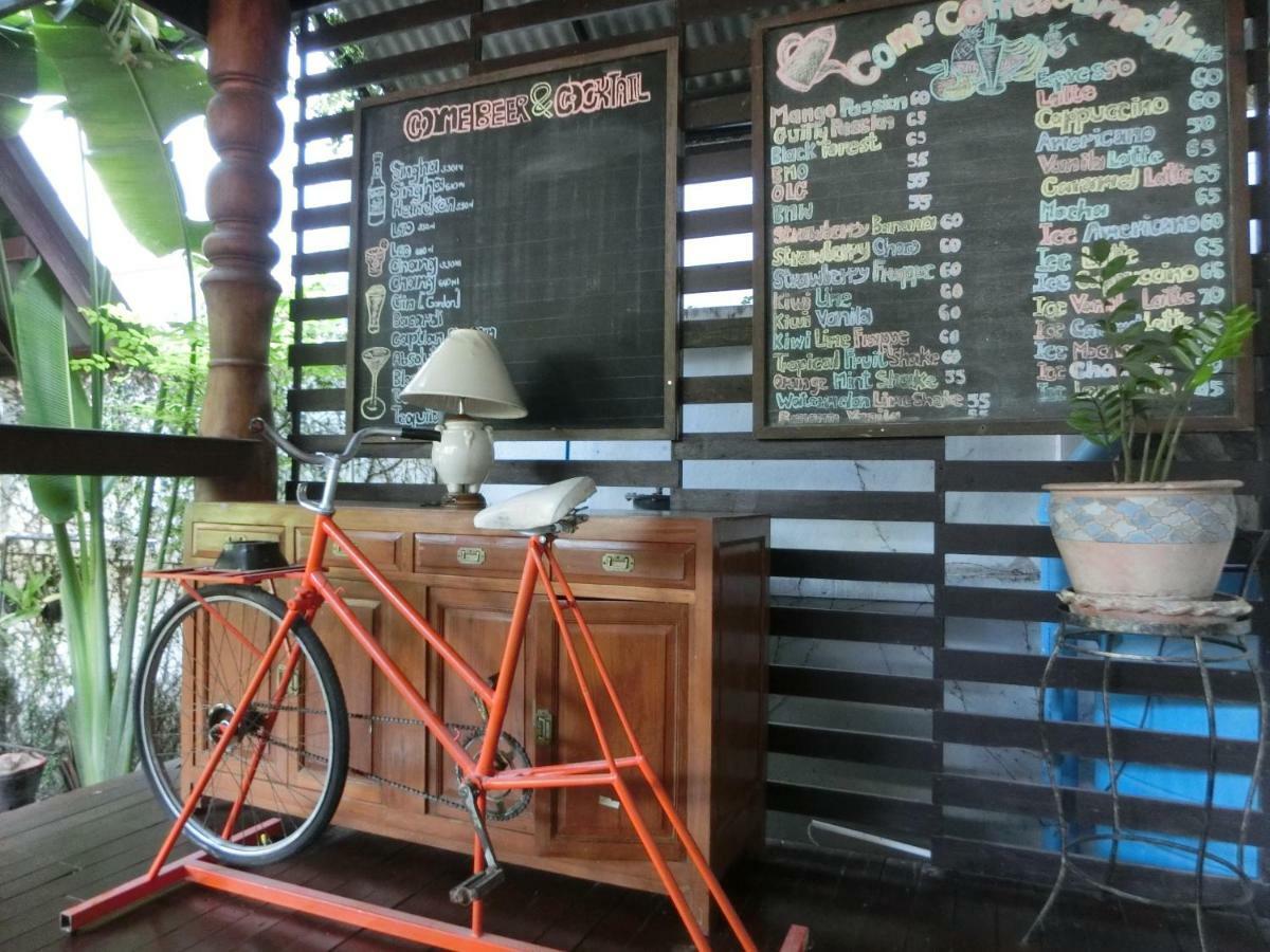 The Travellers Arms Hotel Chiang Mai Buitenkant foto