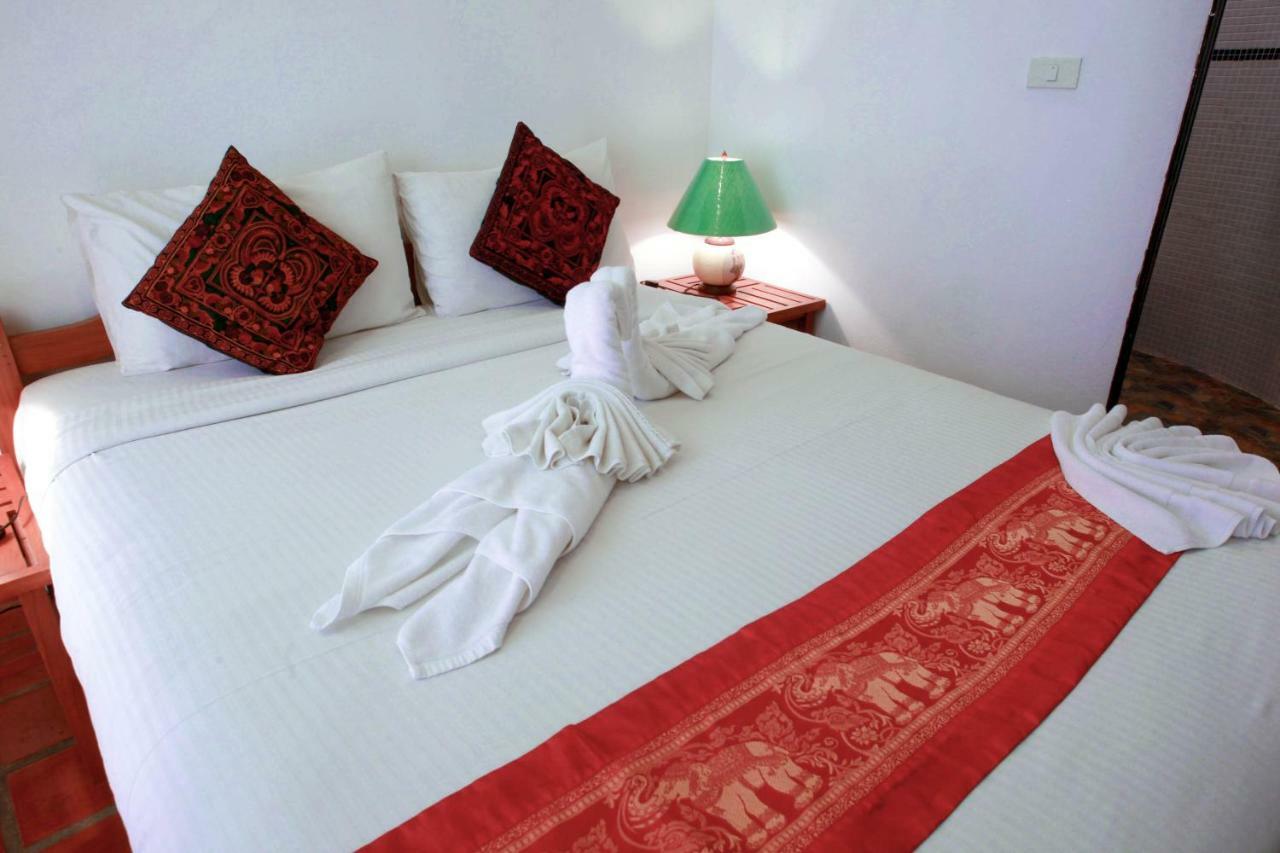 The Travellers Arms Hotel Chiang Mai Buitenkant foto