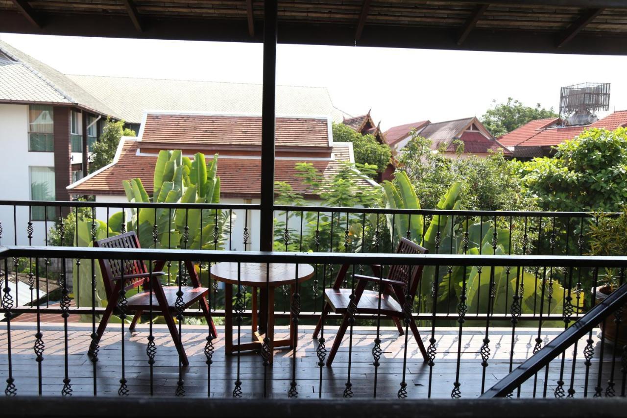 The Travellers Arms Hotel Chiang Mai Buitenkant foto